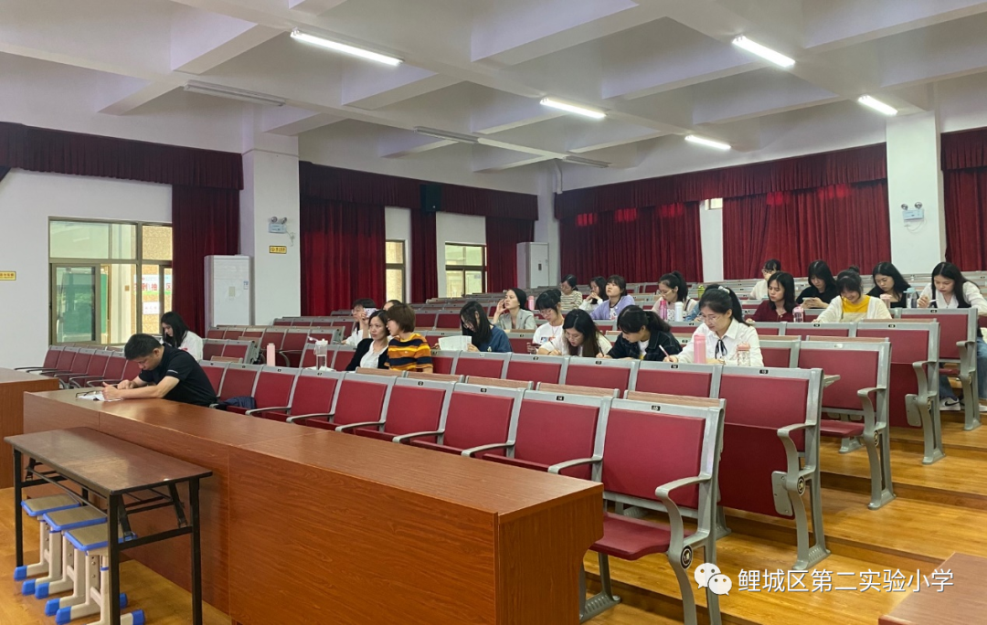 鲤城区第二实验小学：数学观评课教研活动——小教专业实习观摩阶段总结