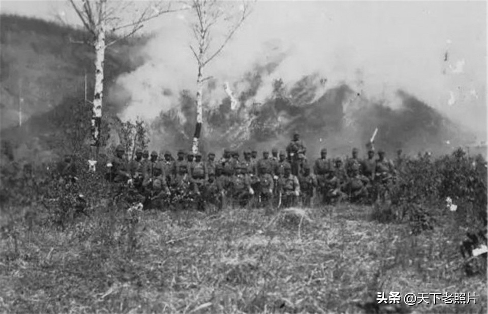 战场实拍 日本随军记者拍摄的其围剿我东北抗联战士照片