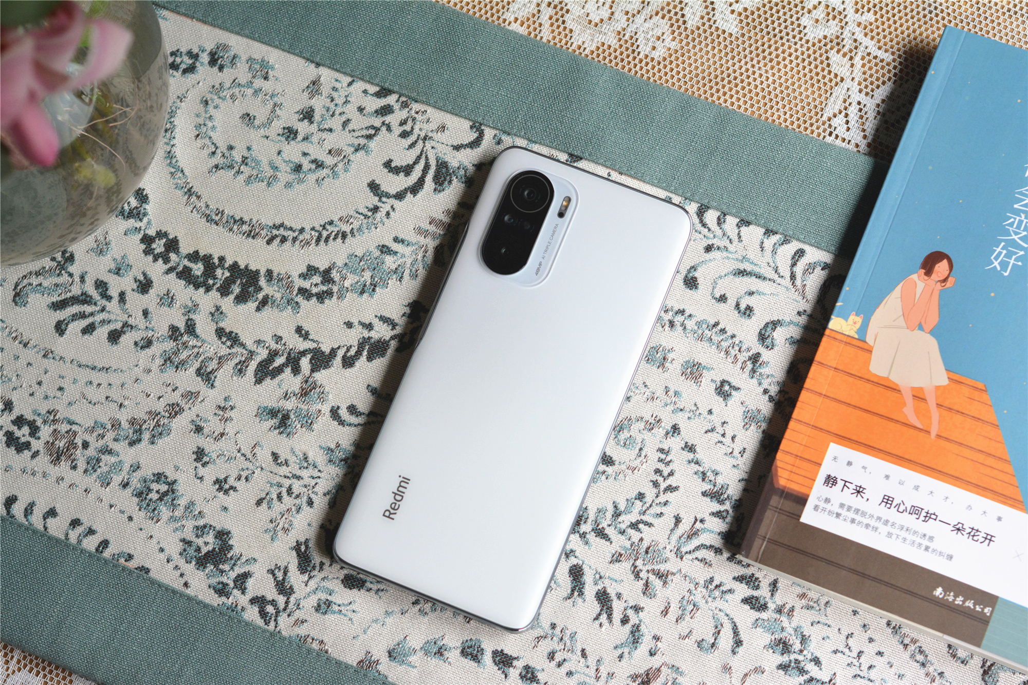 买新机千万别盲目跟风，目前2000元价位，这三款最有优势