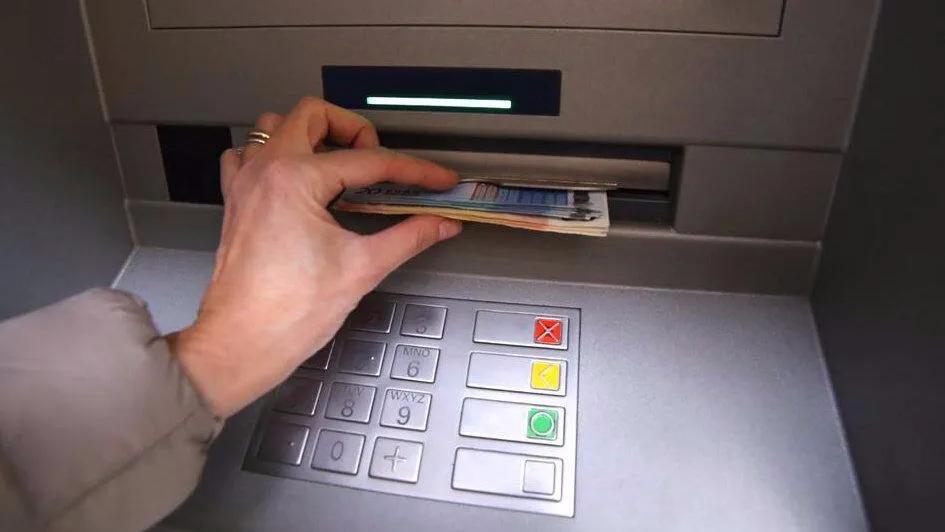 With 200,000 cash, choose six major national banks for deposits, which