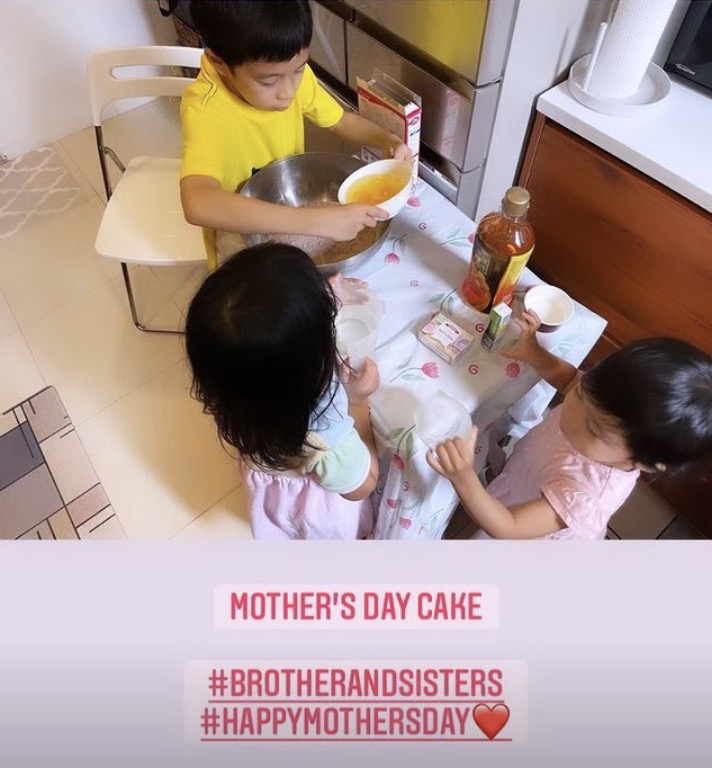霍启刚郭晶晶带孩子听音乐会，儿子盛装出镜，女儿笑眼弯弯像妈妈