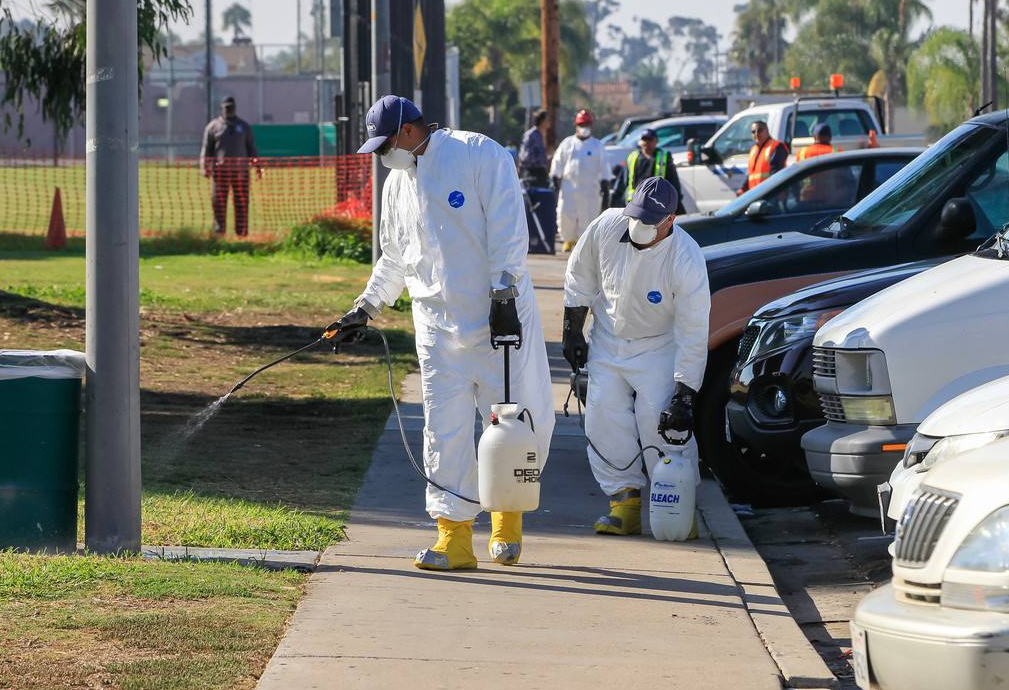 特朗普说漏嘴，1月11日就已研发疫苗，其二儿子