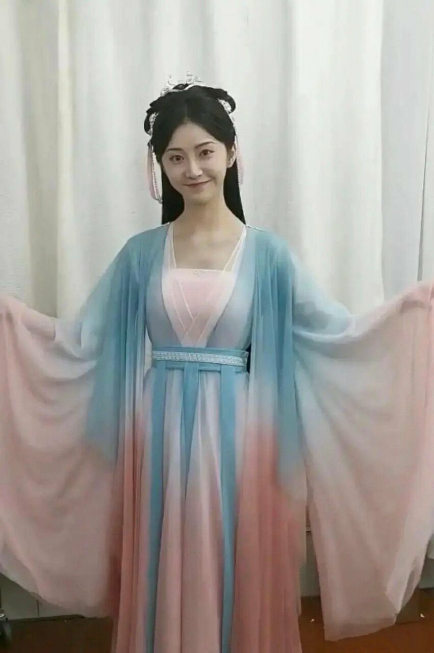 It is Yang Zi is saved, be still the Jing Tian that rip cake, Xie Qing? Statement of combination of actor cruel, joyous luck is how to return a responsibility