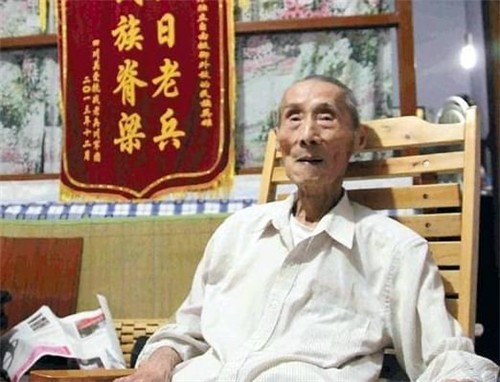 老农回家种地，49年后才知自己炸死过日本中将，