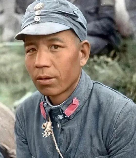 ��ʵ�İ�·����һ���ɫ��Ƭ��Ŀ����棬ɱ������