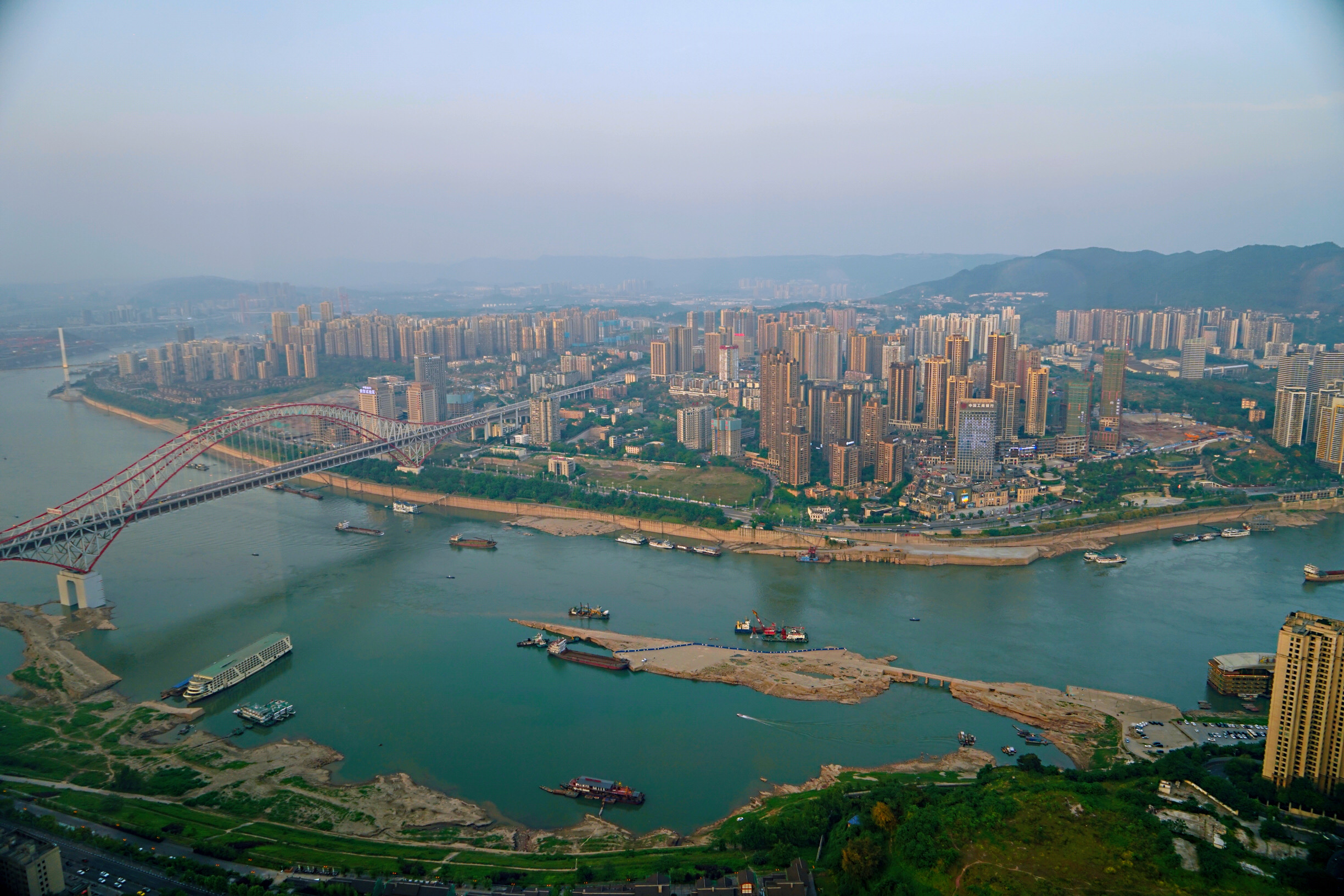 十一国庆游，打卡重庆2020年热门景点，含来福士探索仓攻略