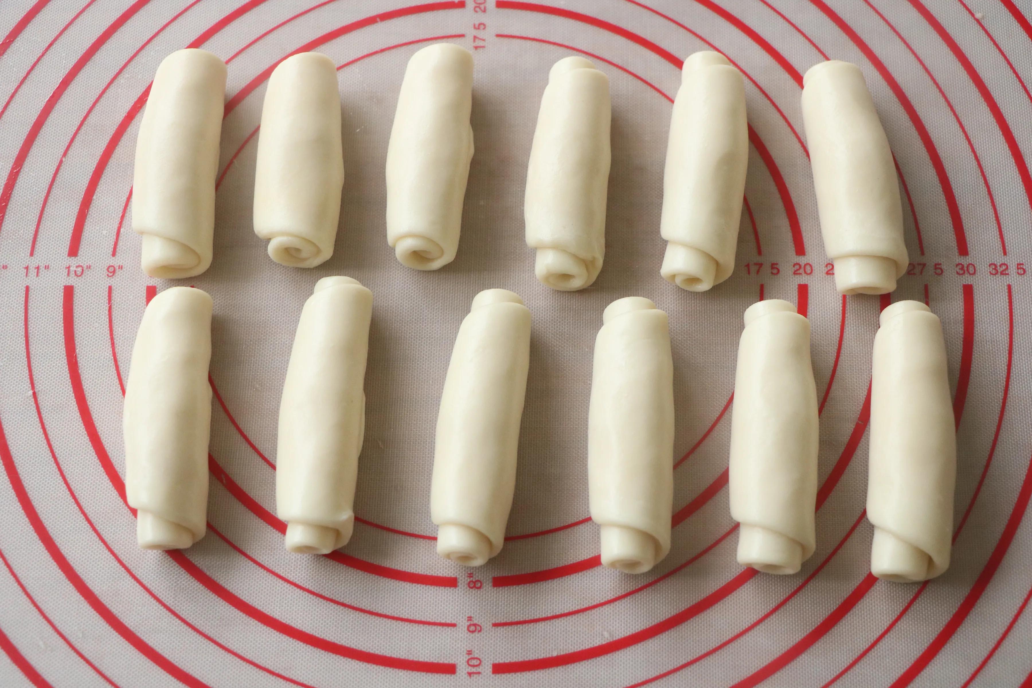 豪华版拉丝蛋黄酥，咬一口根本停不下来，教你不破酥不爆口的技巧