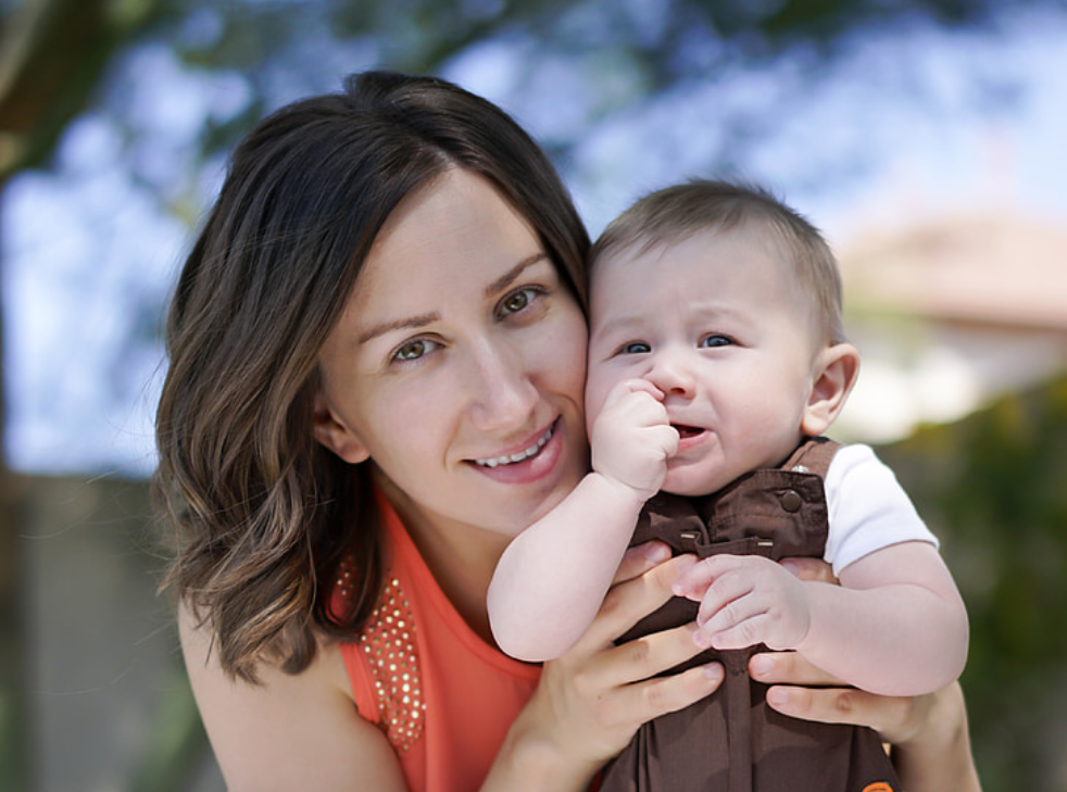 Ella带儿子去农村婆家过年，条件简陋打地铺，网