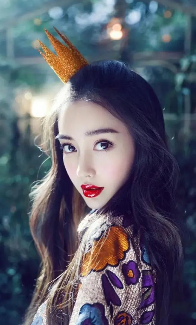 五大女明星出道前后对比，疑似整容，到底哪位