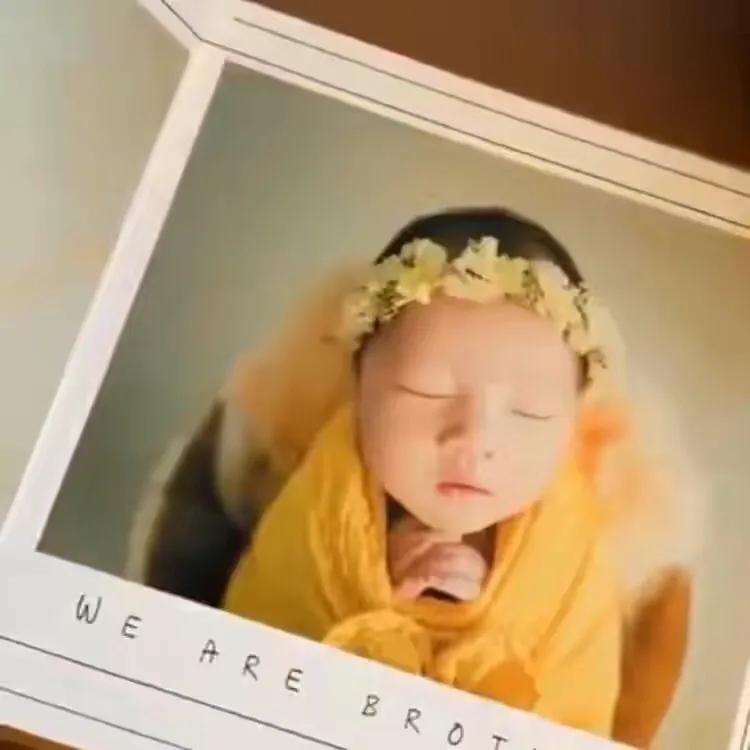 李亞男帶大女兒去散步，2歲Gabby活潑可愛，小奶音超萌