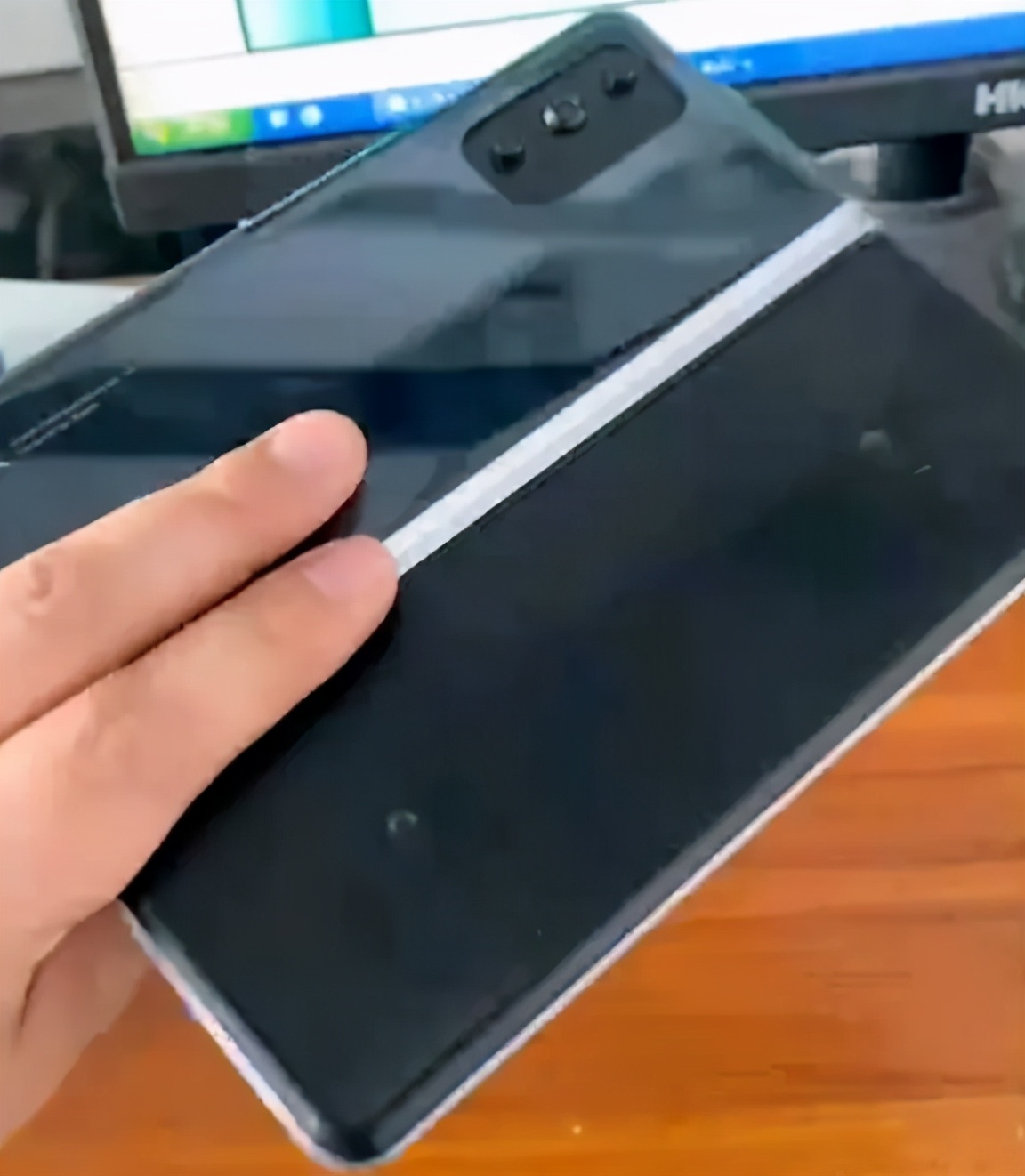 Mobile phone of millet MIX fold is released tonight, add manage two old black science and technology, price or 10 thousand yuan start