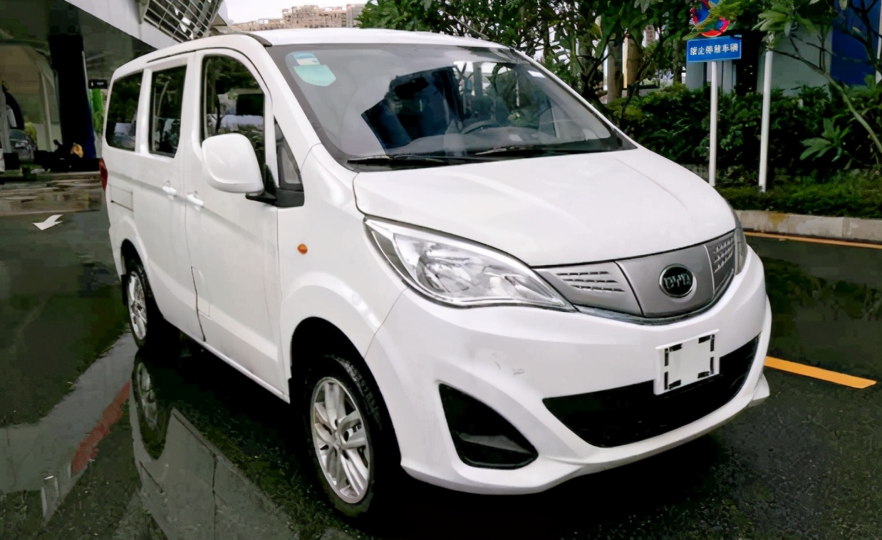 Byd Gl8 BYD challenges GL8, new MPV exposure, large seven + side slide doors ...