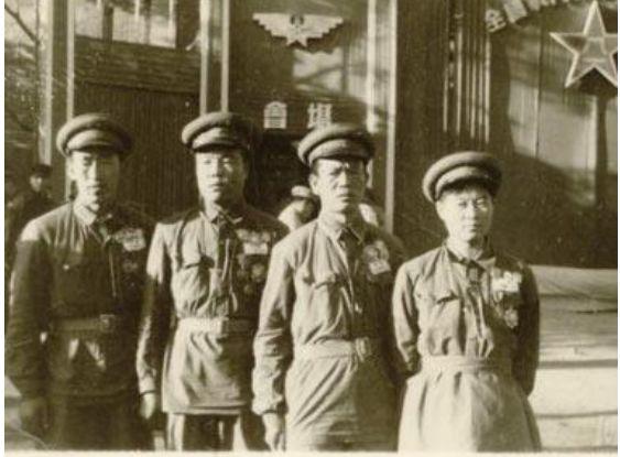 郭俊卿：女扮男装参加解放军成战斗英雄，5年军