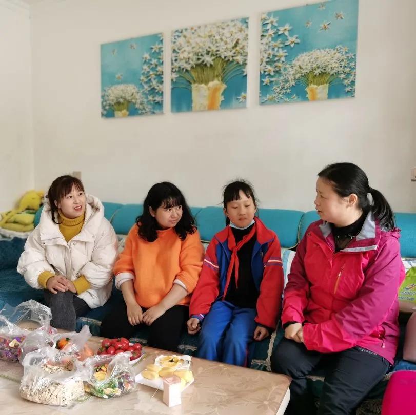 春日融融家访日 真情传递暖人心——双流区金桥小学入户家访活动