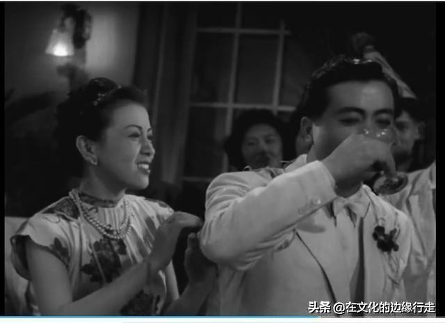 《一江春水向东流》里主角大都纪实表演，而配