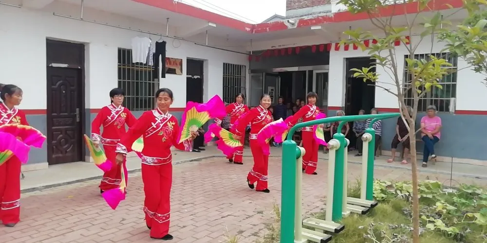 这个颐养之家的老人充满幸福