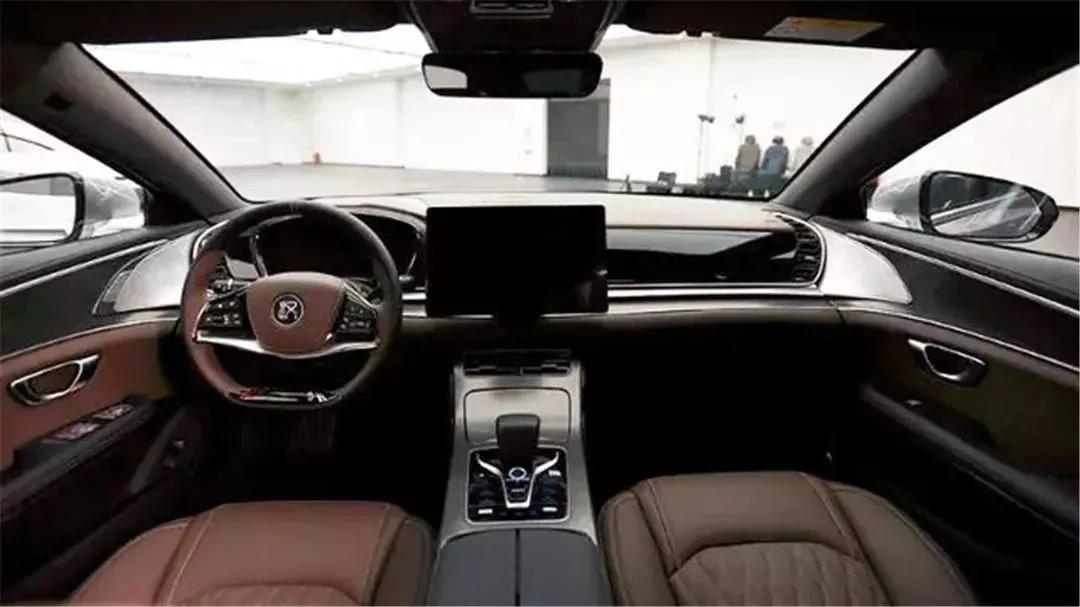 比亚迪汉卖22万，特斯拉model3卖25万，蔚来ET7卖50万，它多啥？