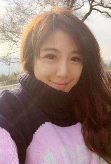 熊孩子？女星换衣过程被女儿全程拍下！传上网