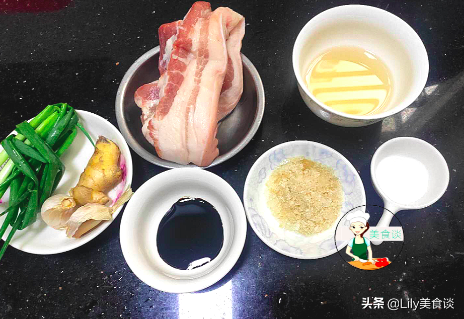 紅燒肉的家常做法，不炒糖色、不加大料，簡單一燜，色澤紅亮鮮香