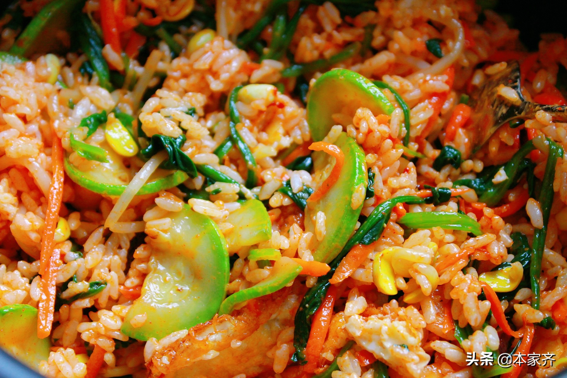 天熱不想炒菜，試試這道菜，比燜飯簡單又好吃，營養豐富，吃得香