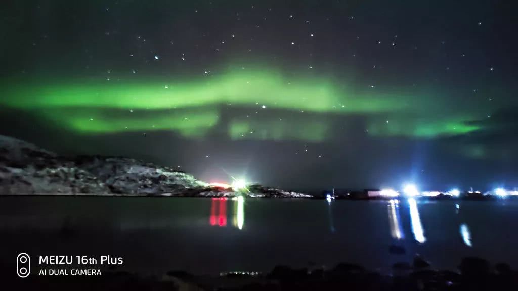 北極向北，邂逅一場絕美極光