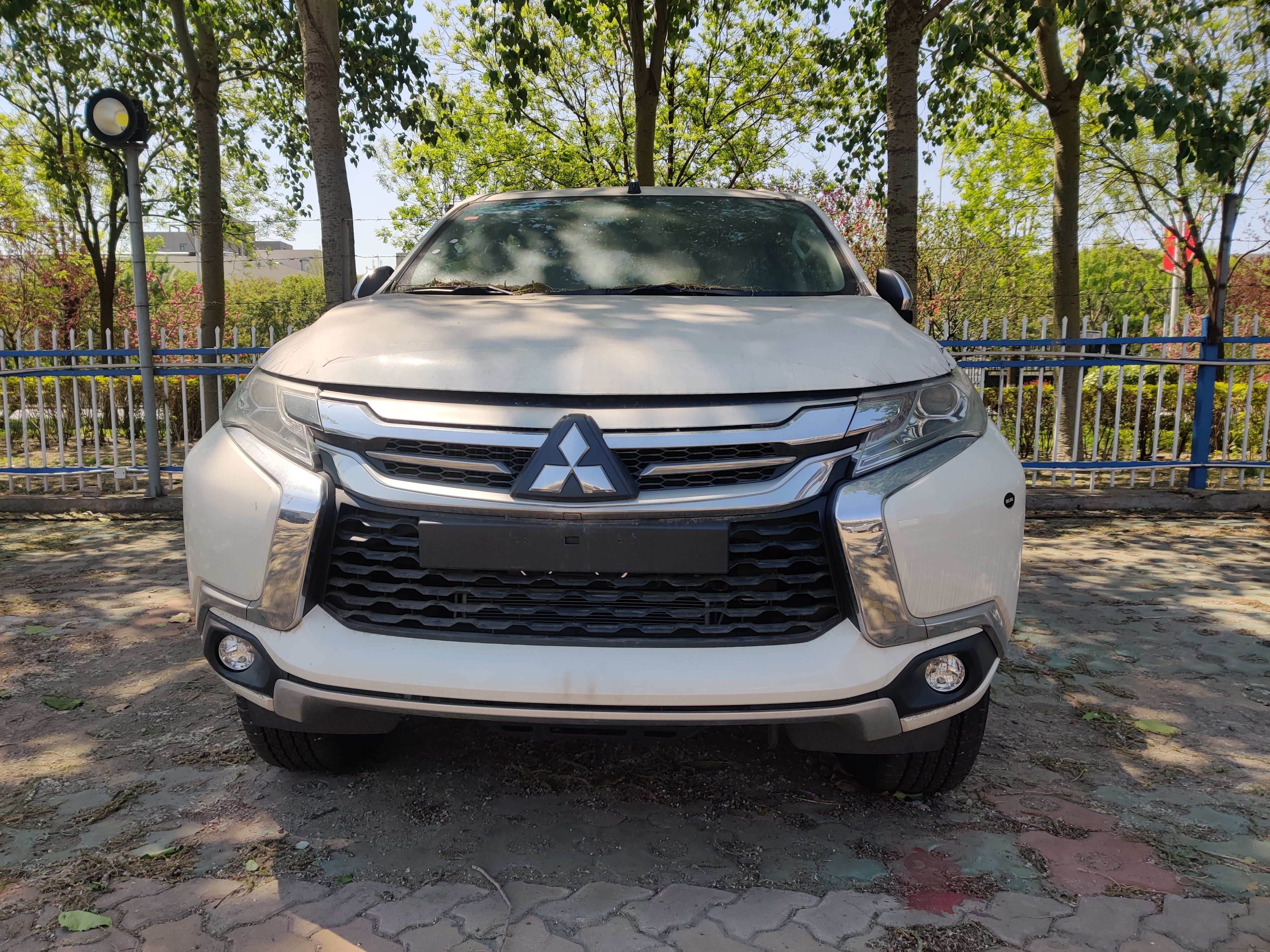 20万级进口越野车19款三菱帕杰罗劲畅30