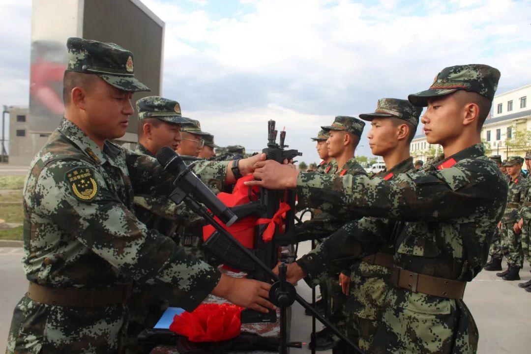 侯<a href=http://www.cngansu.cn/news/ target=_blank class=infotextkey></a>ܶӻ֧ӣбġ