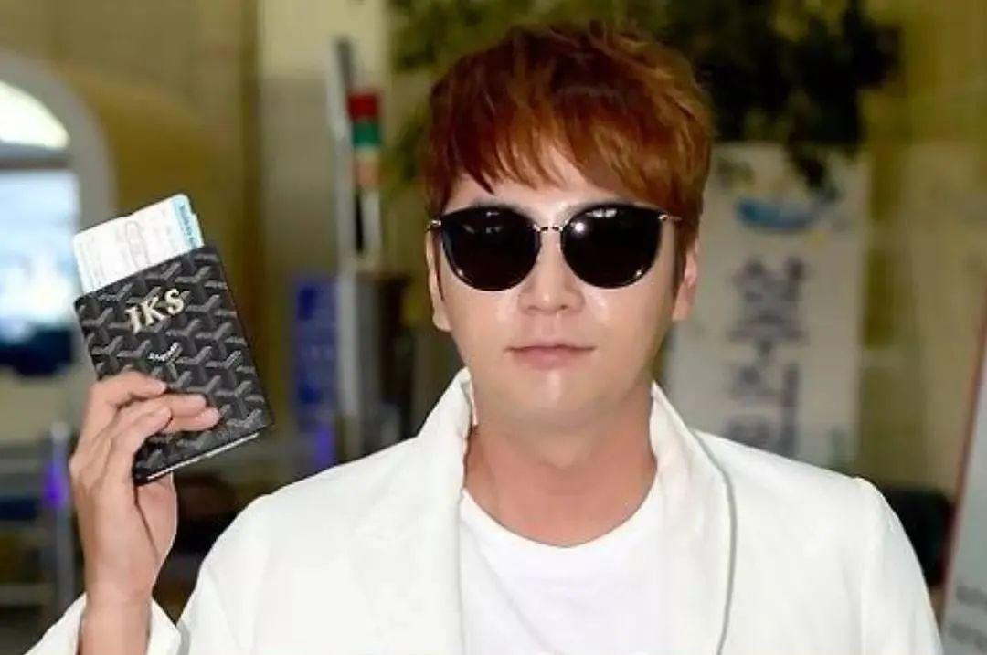 批评女明星发胖的时候，也请注意我国男星灾难