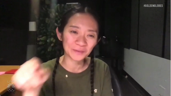 宋丹丹继女赵婷为国争光，成首个获金球奖中国女导演，麻花辫真嫩