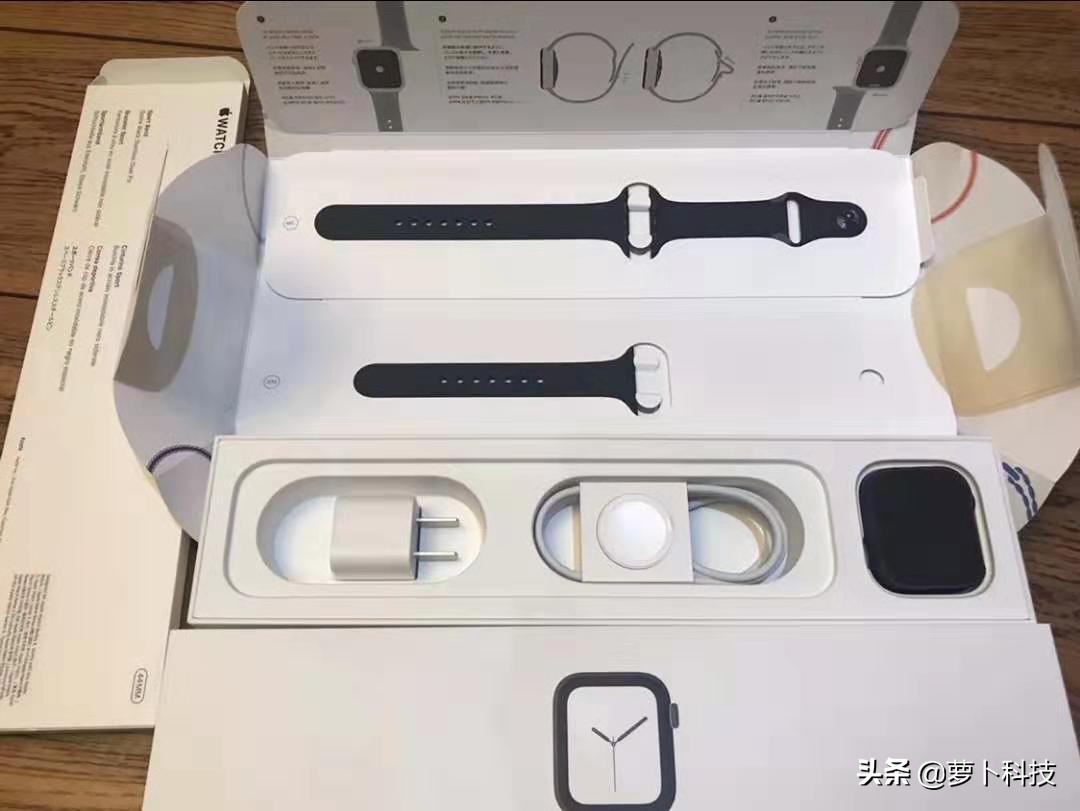  Apple Watch 4智能手环，爆火这么多年，原因都会这