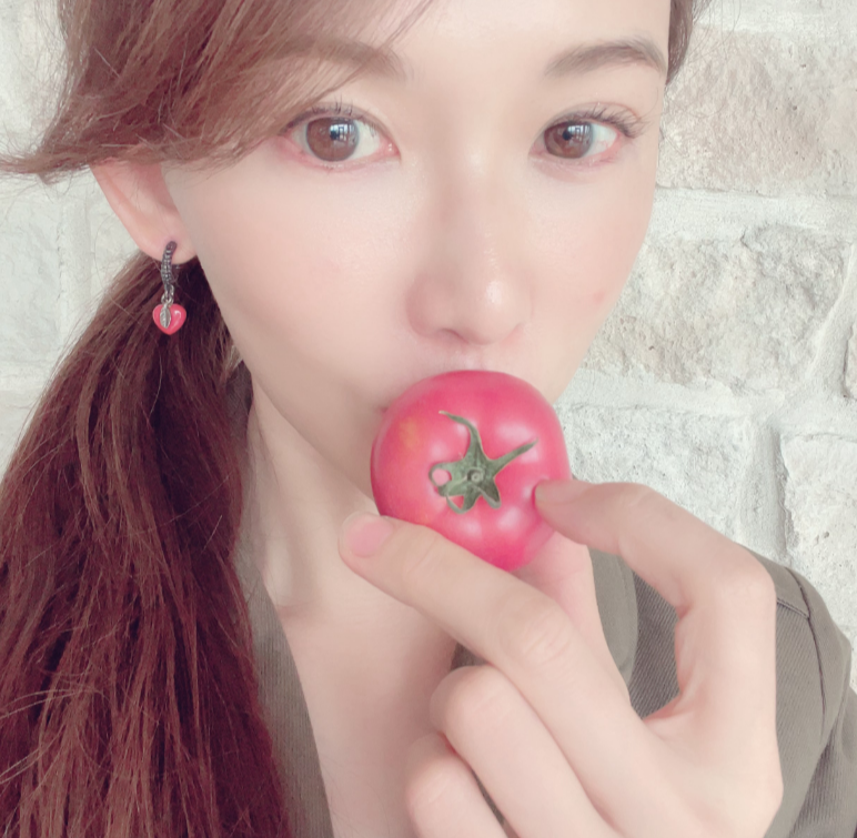 結婚兩週年林志玲近照曝光，看這懟臉狀態，你們信她有46歲嗎？