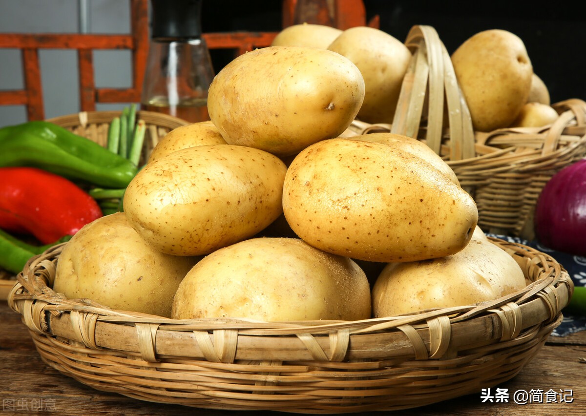 買回的新土豆，冷藏保存還是常溫保存？ 教你1招，放1年都不發芽
