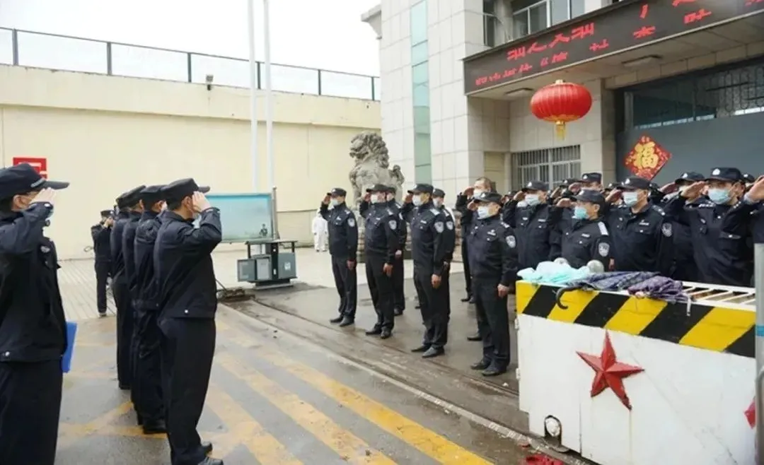 “找爸爸”的故事：铭记感动，无畏前行