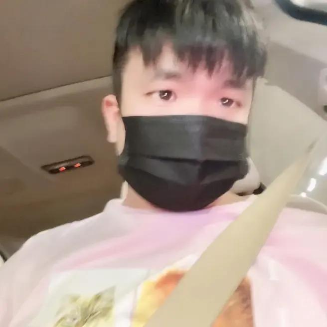 抖音表妹李kk(个人资料背景介绍）为何也宣布停播,与前男友陈芃茗过往怎样