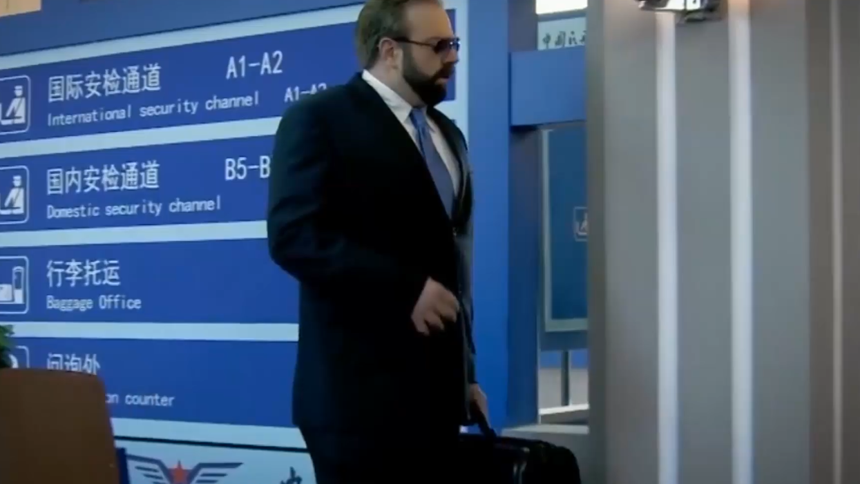 53年前广州机场，一老外带2只老鼠出境，差点盗