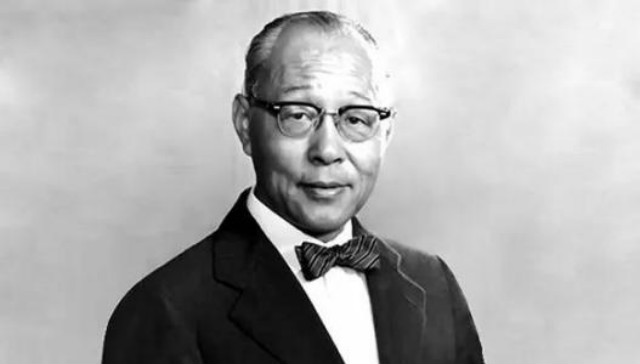 王安悲剧：80年代月赚30亿美元，扼杀微软，失败后隐藏了什么