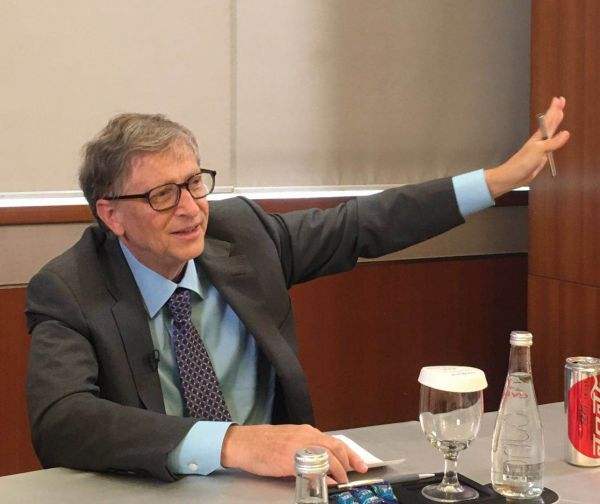 白宫对比尔盖茨下手了，停止其一切居家计划，