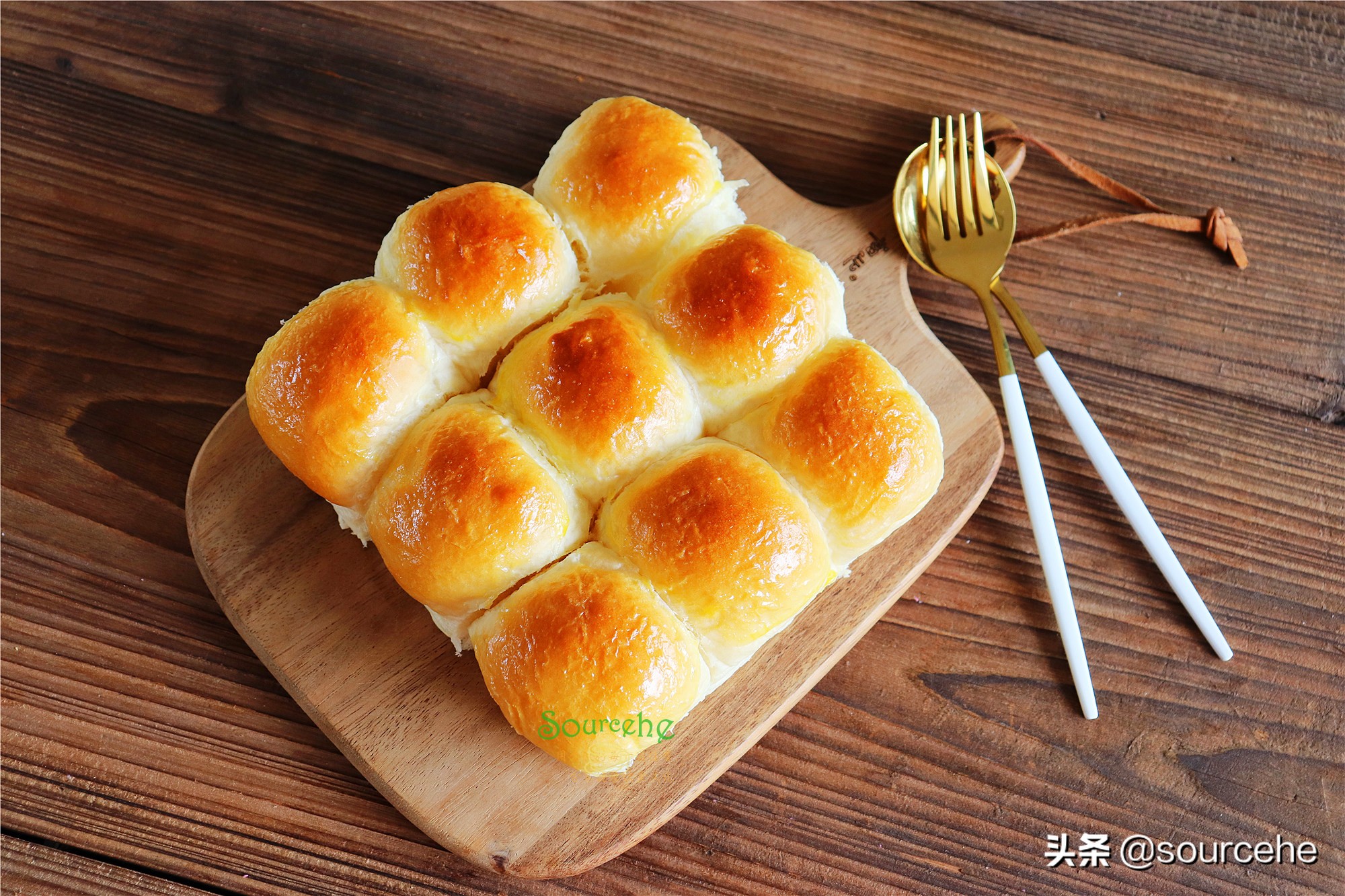 軟排包，從第一次做烘焙到現在9年，每週都做一次，從來沒吃膩過