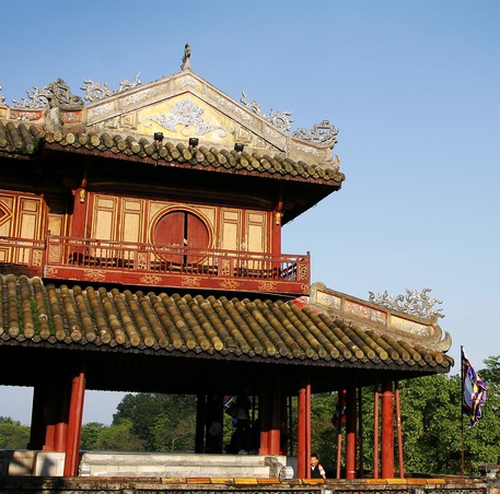 越南顺化京城与中国北京城类似：方向并不是坐