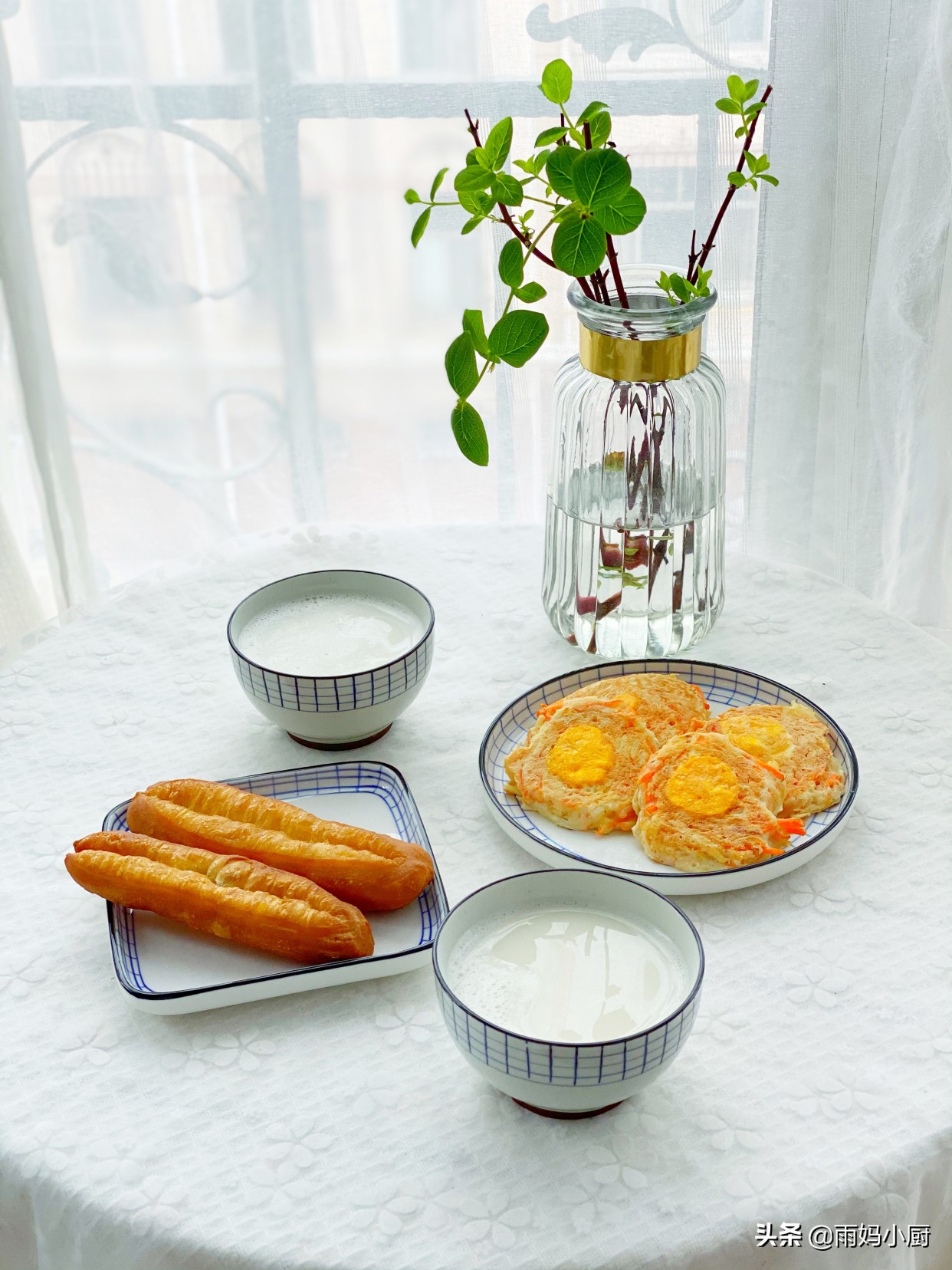 10分鐘快手窩蛋餅，金黃誘人又美味，用來當早餐營養加倍