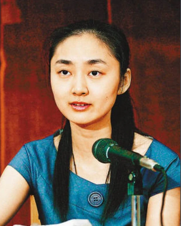 丛飞：一生救助183个贫困儿，和妻子双双早逝，留下年仅5岁的女儿