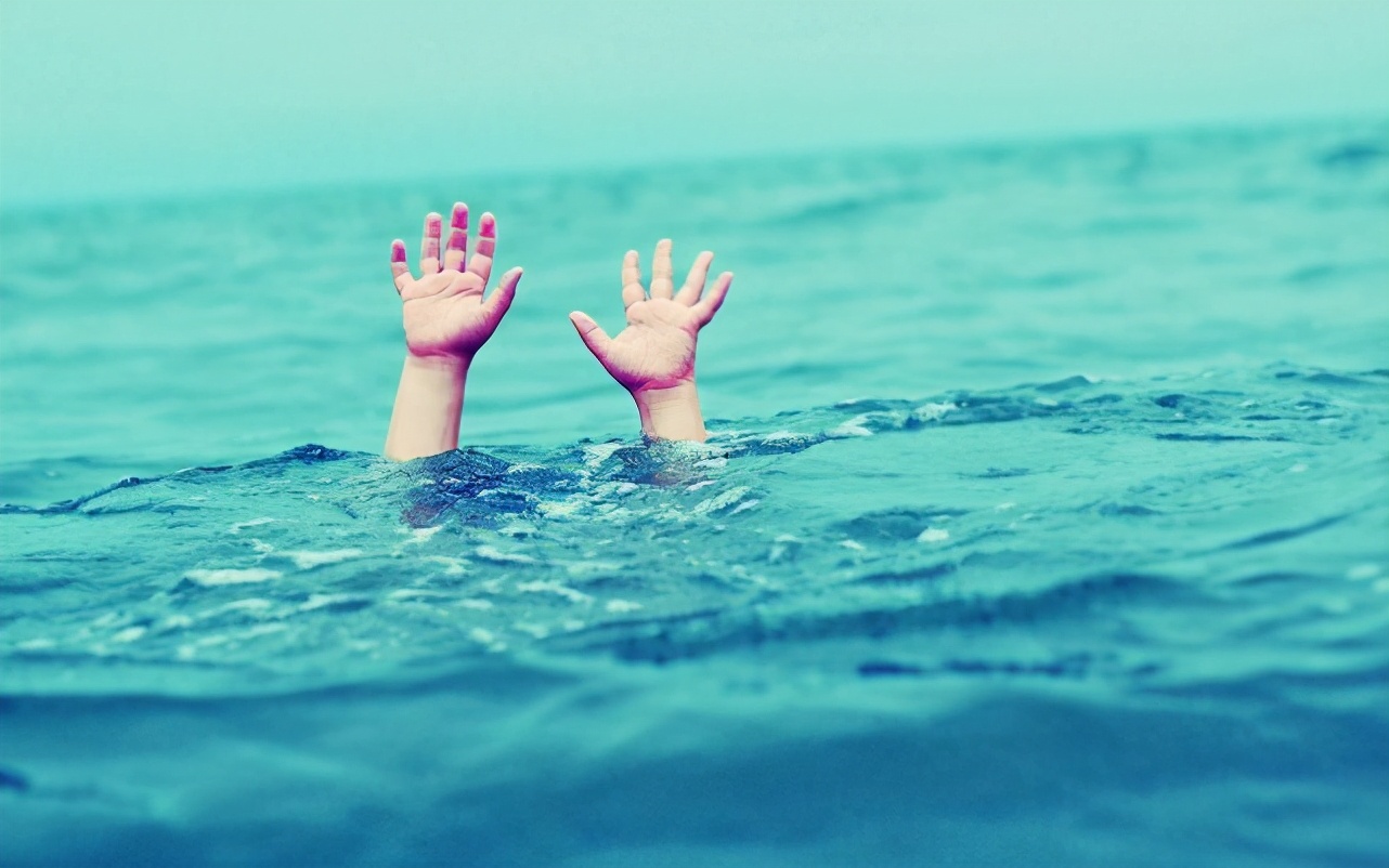 溺水身亡时身体会经历什么？最终真是男性面朝下，女性面朝上吗？
