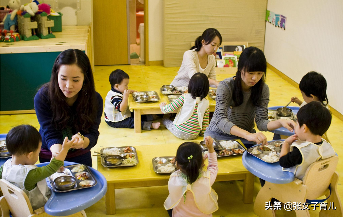 孩子什么时候才适合上幼儿园，孩子上幼儿园家长怎么做