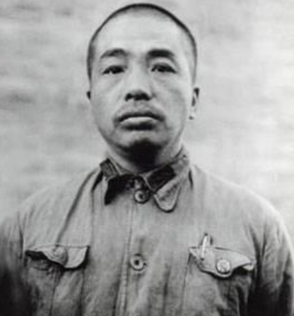 ë��Ӣȥ����֮ǰ����������4�����飬���������Ӳ�������������