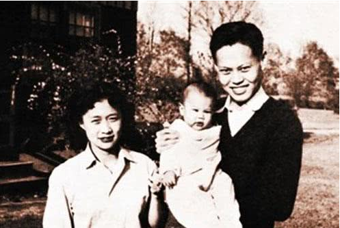 杨振宁称杜聿明为“杜先生”，周总理急忙纠正：应该叫岳父大人