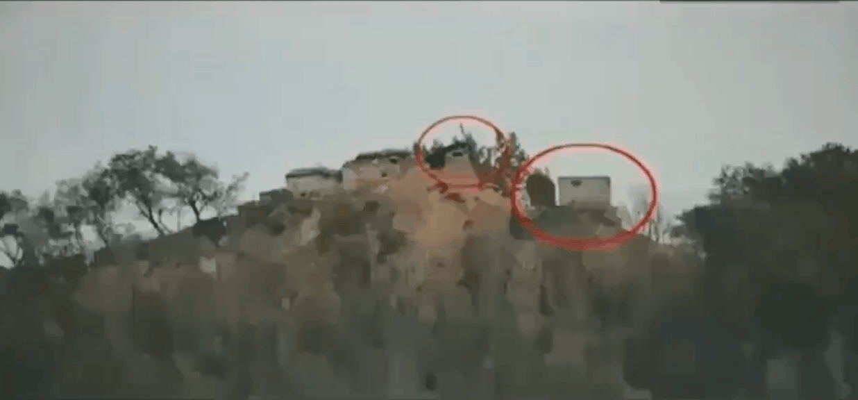 反擊來了，巴鐵使用普通火砲打出軍威，多個印度哨所被摧毀