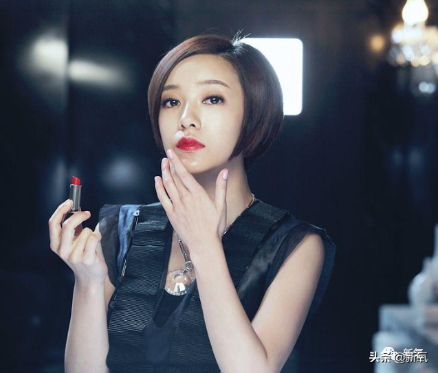 拥有“中国顶级造型师”称号的黄薇，为很多影