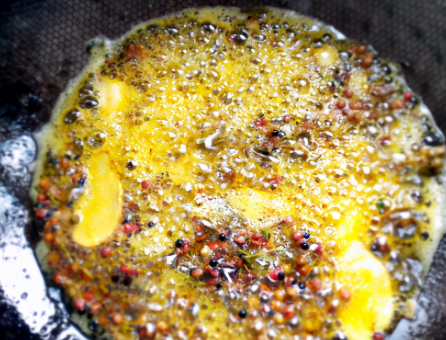 图片[4]-炸花椒油的做法步骤图 用此方法又香又麻-起舞食谱网