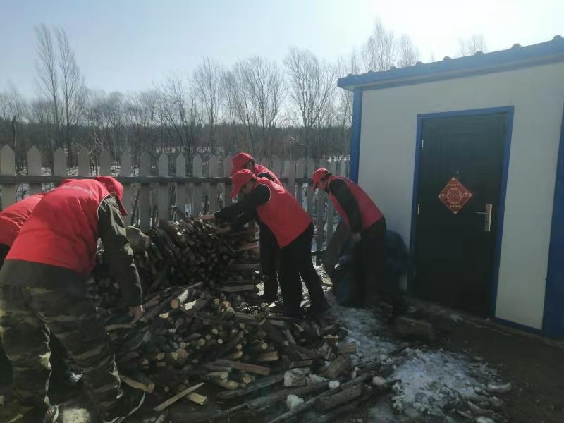 万良镇开展学雷锋志愿者活动