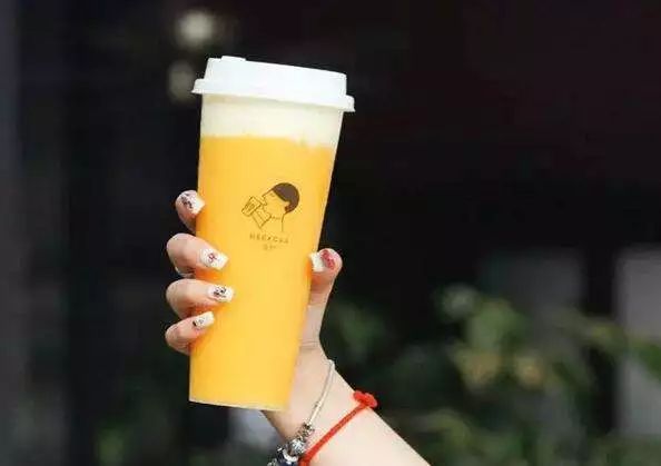 从瑞幸咖啡和喜茶的爆红看新消费品牌的营销基